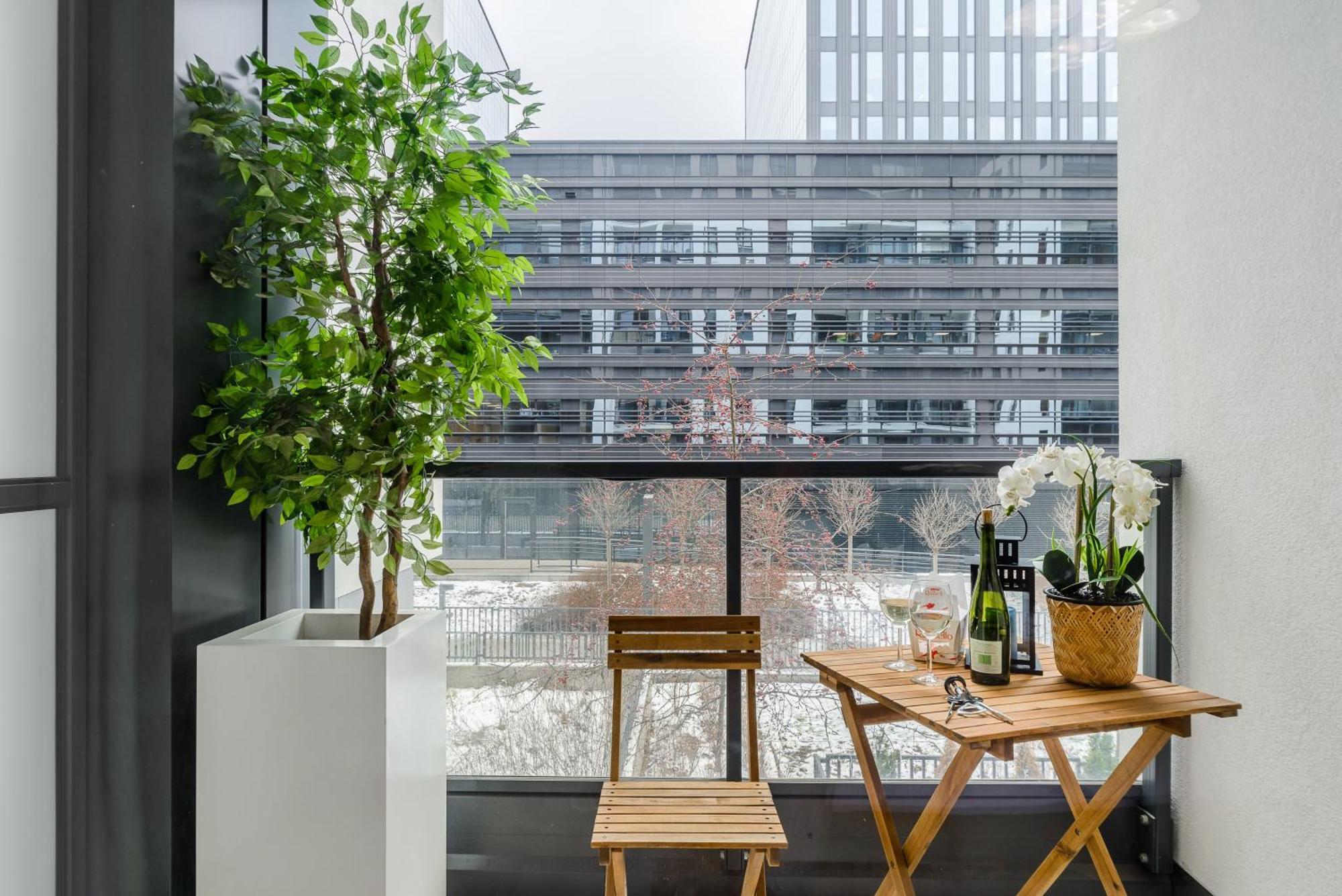 Lumina Apartment With Parking Near Muzeum Powstania Warschau Exterior foto