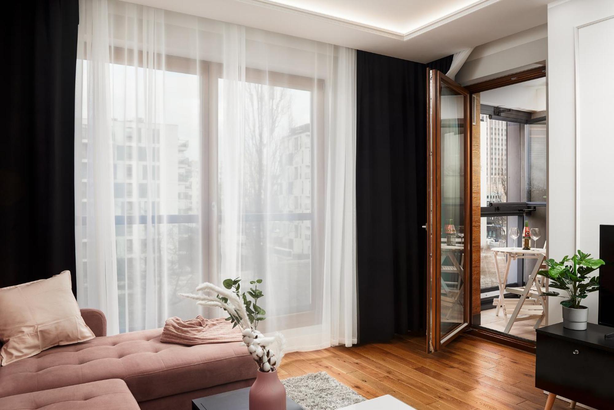 Lumina Apartment With Parking Near Muzeum Powstania Warschau Exterior foto