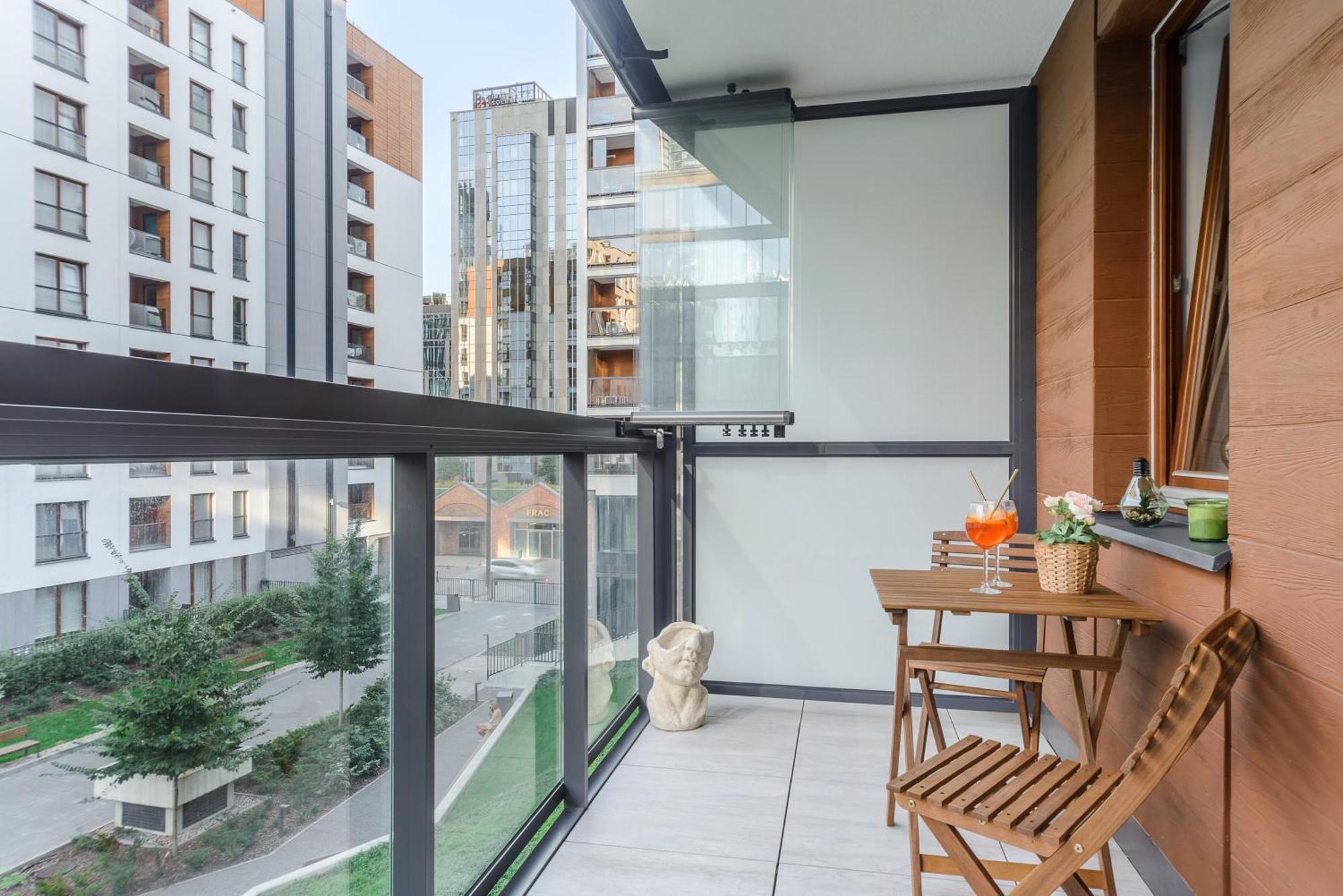 Lumina Apartment With Parking Near Muzeum Powstania Warschau Exterior foto